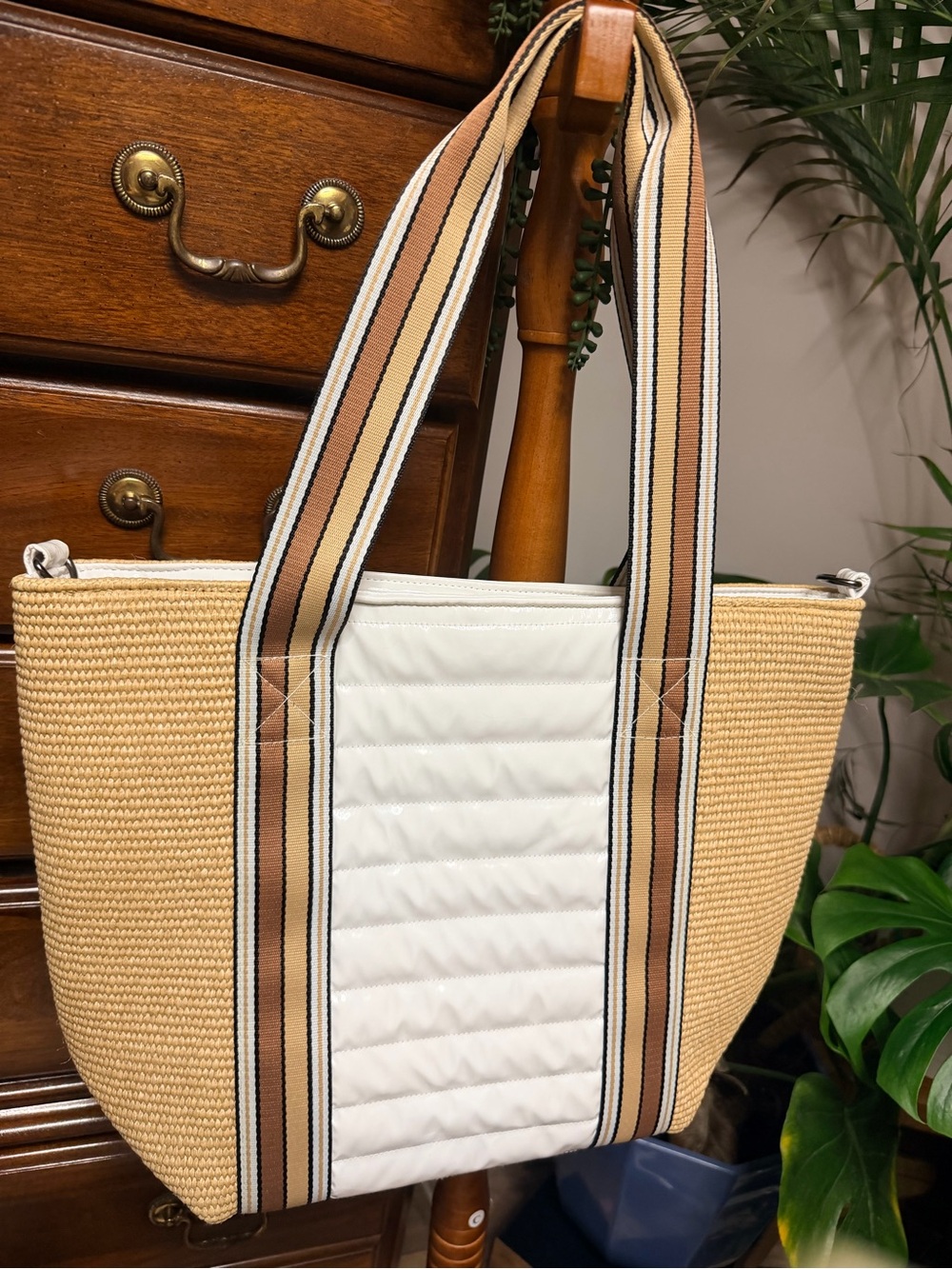 THINK ROYLN Beige & White Rafia and Striped-Handle Tote - Picture 3 of 9